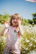 Load image into Gallery viewer, FLOWER POCKET T-SHIRT